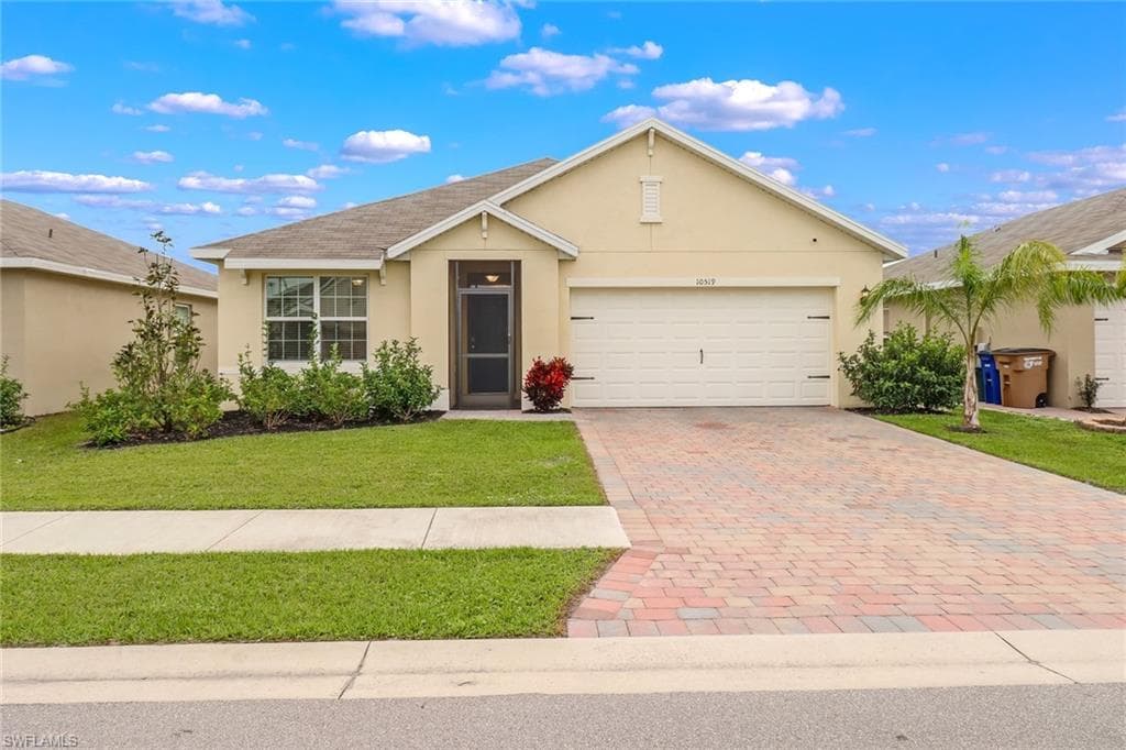 10519 Crossback LN LEHIGH ACRES, FL 33936