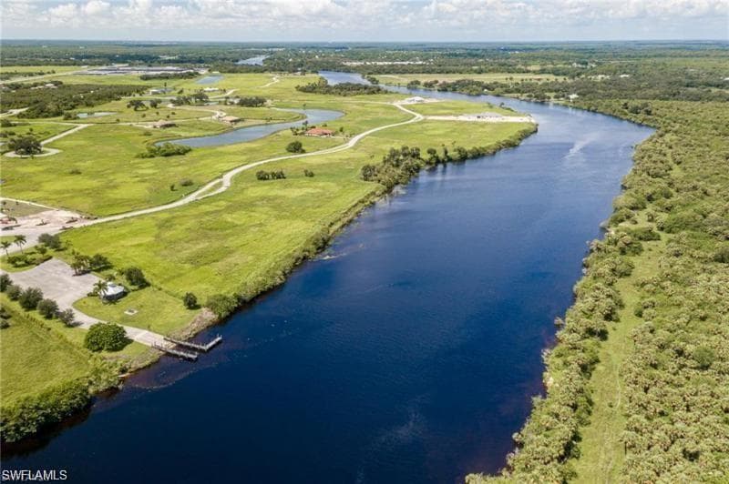 2044 Newcomb CT ALVA, FL 33920