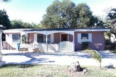 5448 4th AVE FORT MYERS, FL 33907