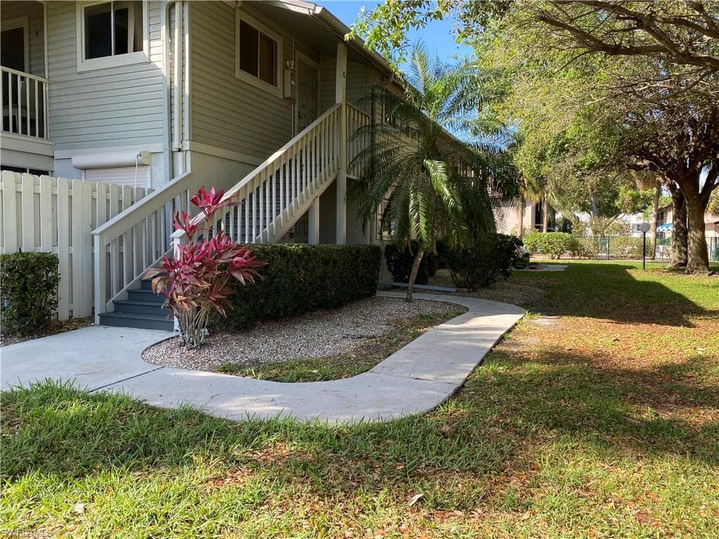 5745 Foxlake DR C NORTH FORT MYERS, FL 33917