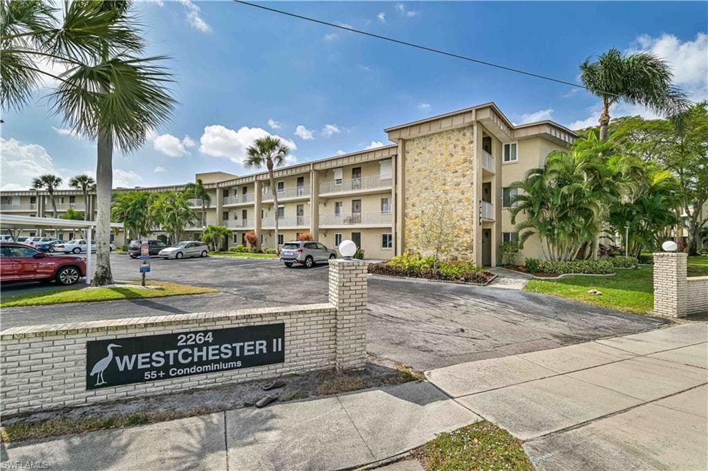 2264 Winkler AVE 213 FORT MYERS, FL 33901