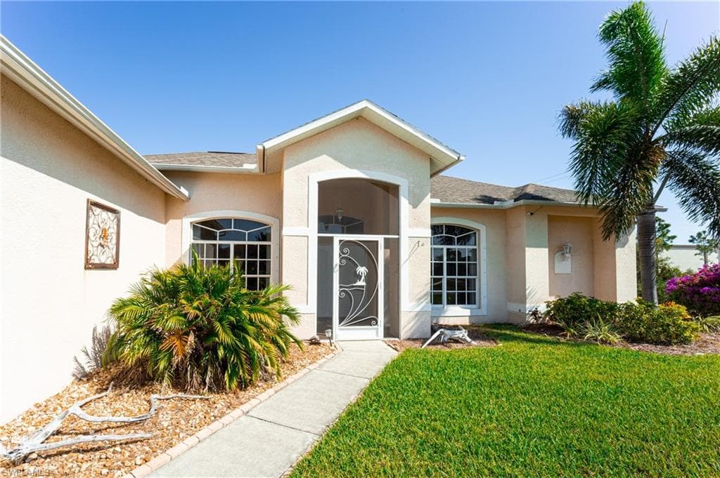 1613 NW 7th TER CAPE CORAL, FL 33993