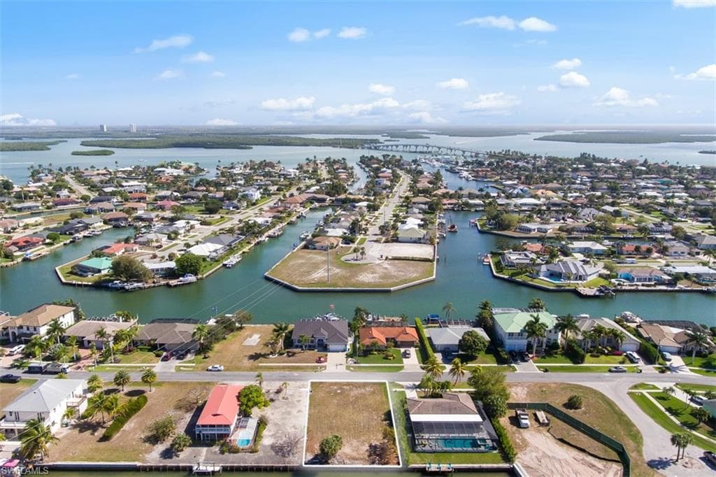 816 Rose CT MARCO ISLAND, FL 34145