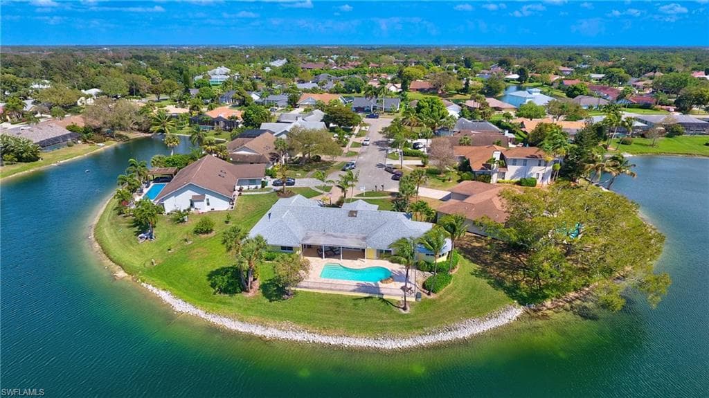 2341 Mayfield CT 8 NAPLES, FL 34105