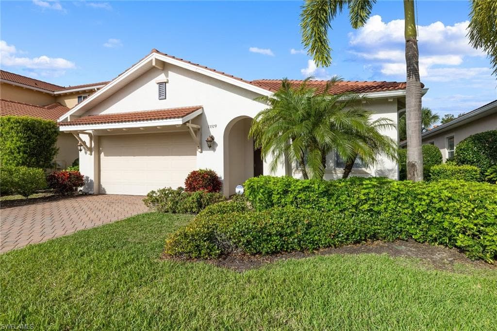 13579 Manchester WAY NAPLES, FL 34109