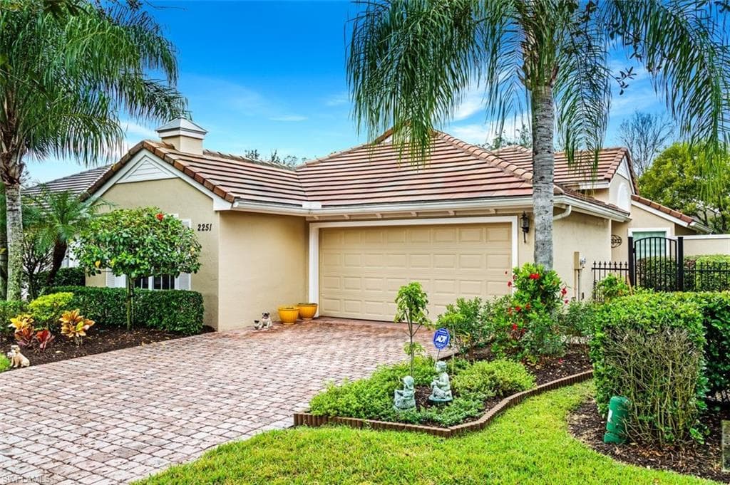2251 Summersweet DR ALVA, FL 33920