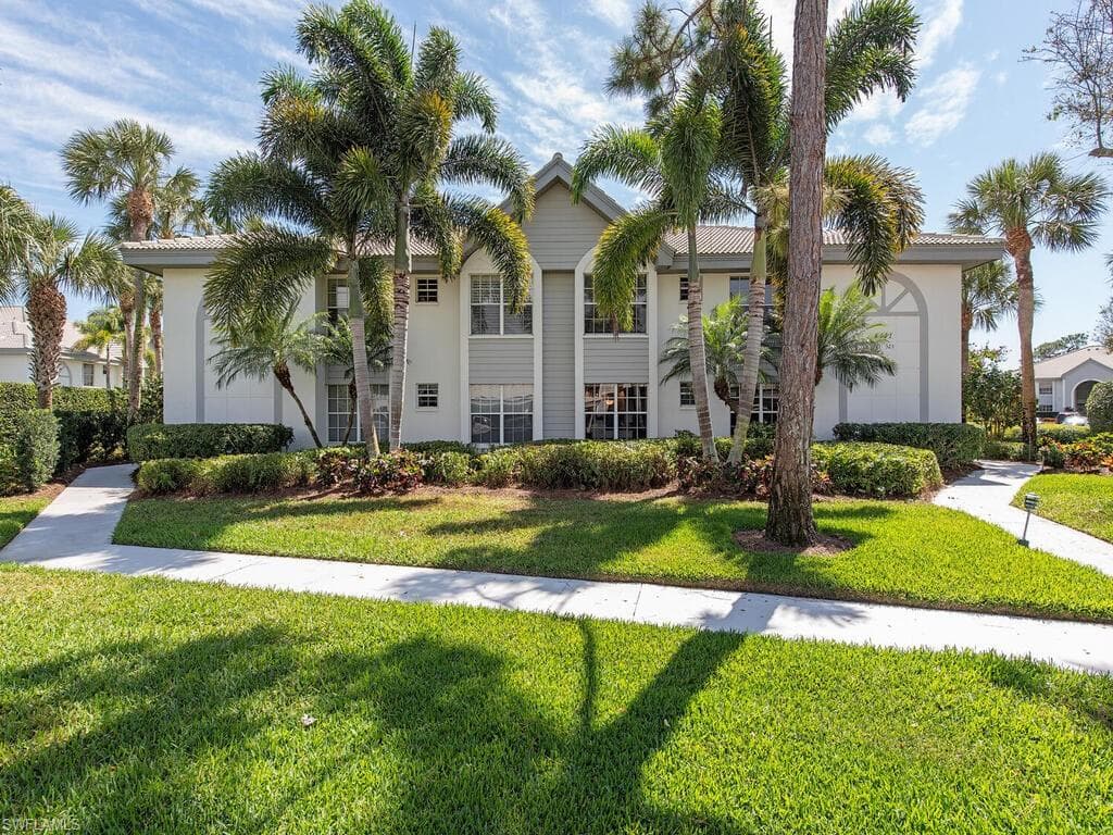 4111 Lake Forest DR 513 BONITA SPRINGS, FL 34134