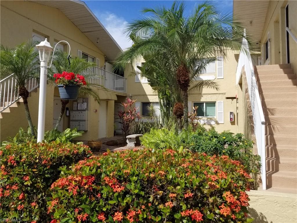 8148 Country RD 206 FORT MYERS, FL 33919