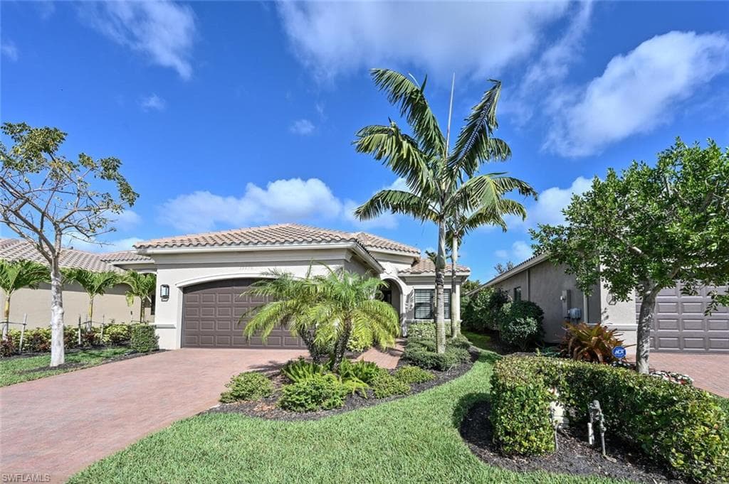 13670 Mandarin CIR NAPLES, FL 34109