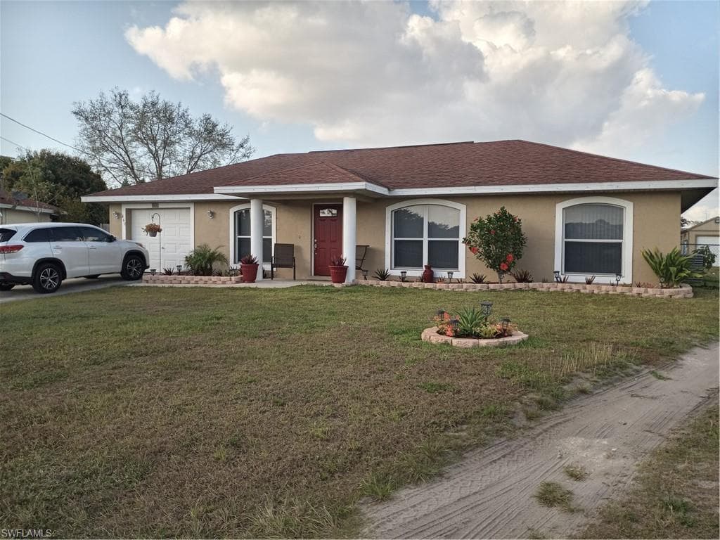 461 Candlewick CIR N LEHIGH ACRES, FL 33936