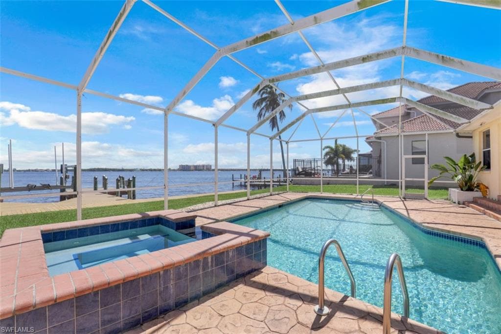 5701 Riverside DR CAPE CORAL, FL 33904