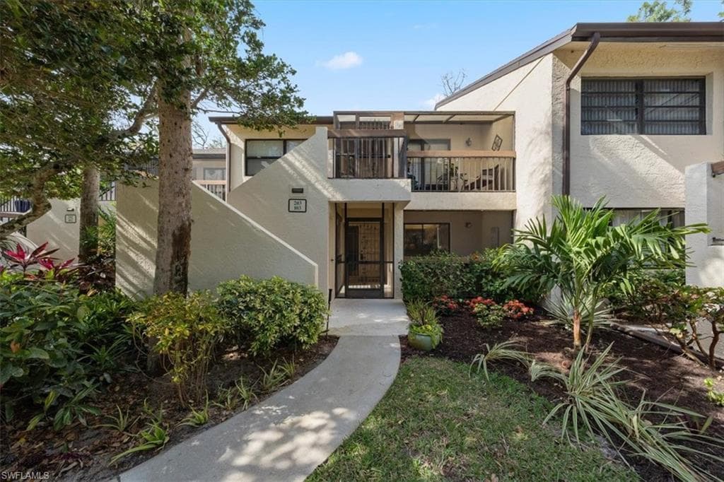 1828 Kings Lake BLVD 6-103 NAPLES, FL 34112