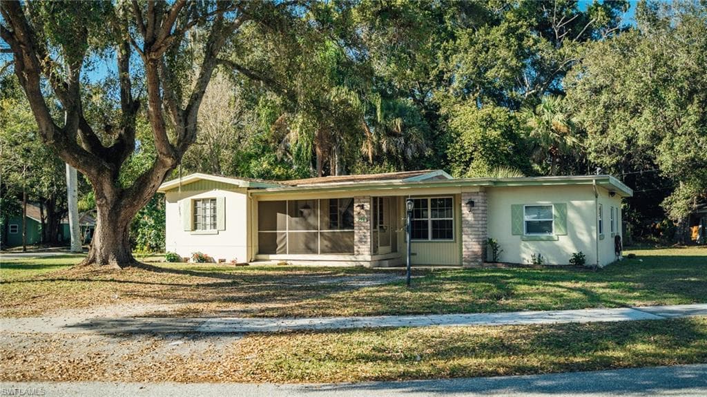 253 Miramar RD FORT MYERS, FL 33916