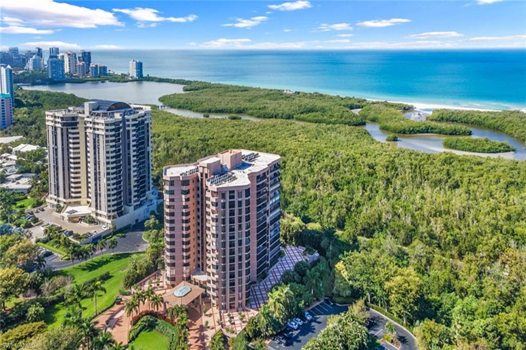 6075 Pelican Bay BLVD 505 NAPLES, FL 34108