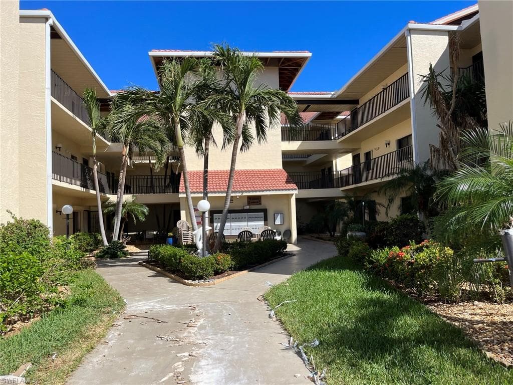 11220 Caravel CIR 107 FORT MYERS, FL 33908