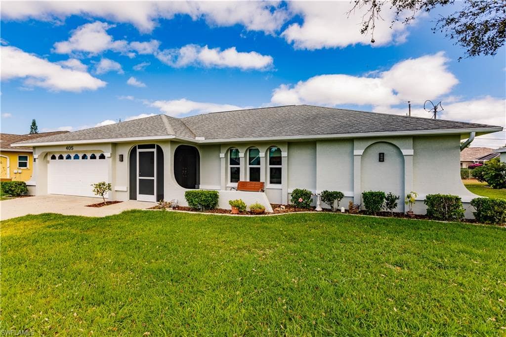 405 SE 30th TER CAPE CORAL, FL 33904