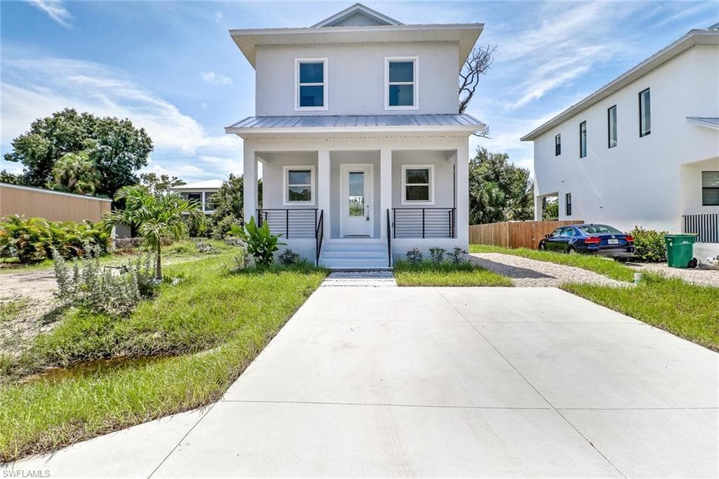 3024 VAN BUREN NAPLES, FL 34112