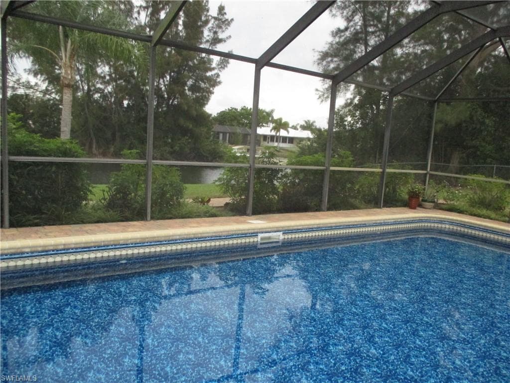415 SW 21st ST CAPE CORAL, FL 33991