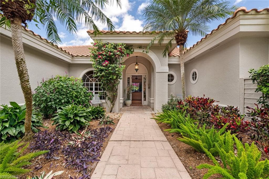 874 Wyndemere WAY NAPLES, FL 34105