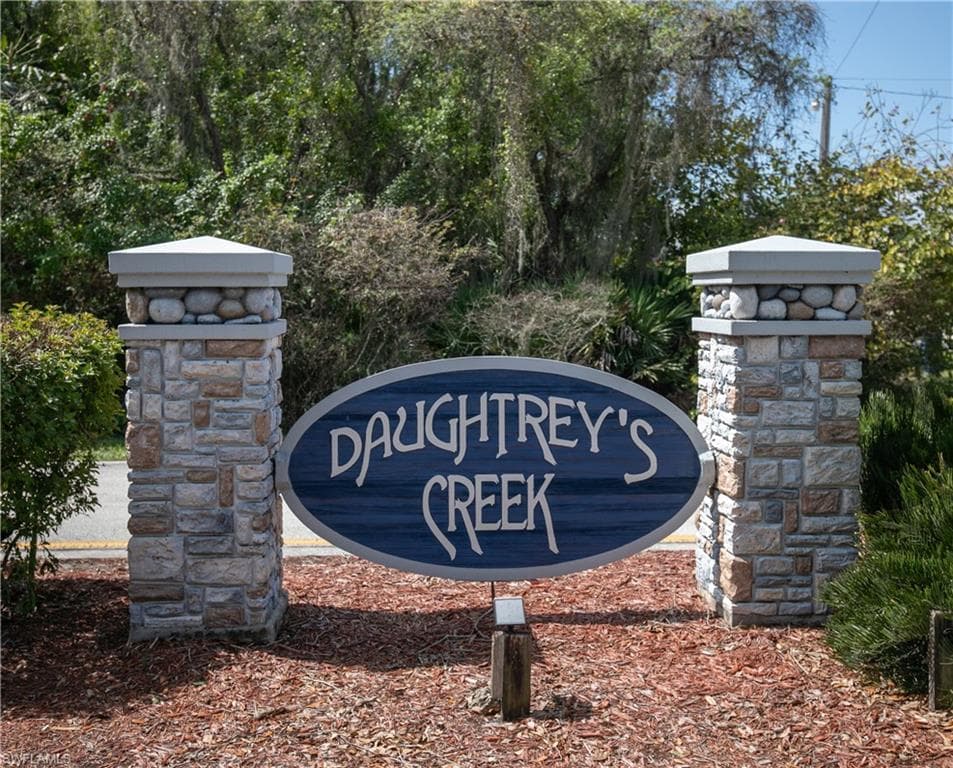 7433 Dana Lin CIR NORTH FORT MYERS, FL 33917