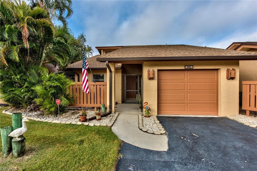 6451 Royal Woods DR FORT MYERS, FL 33908