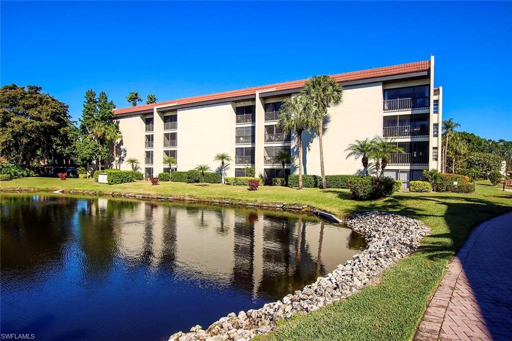 4417 SPANKER CT 3E FORT MYERS, FL 33919