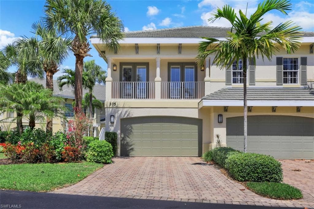 375 Sea Grove LN 6-201 NAPLES, FL 34110