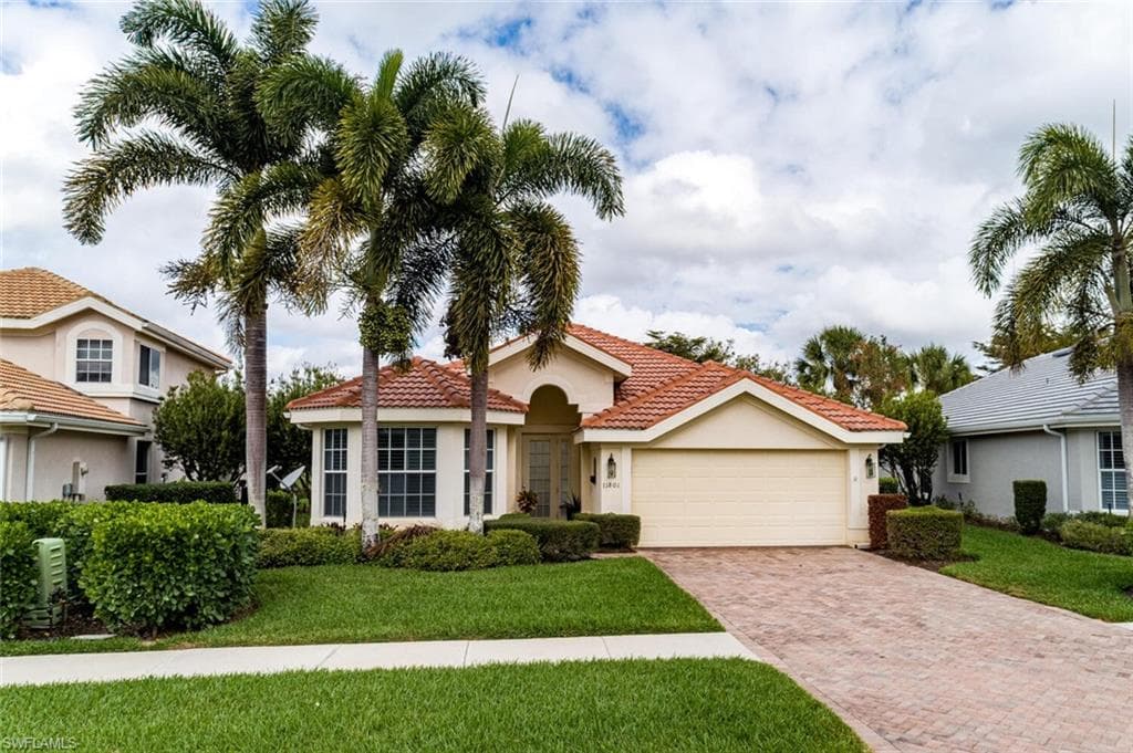 11801 Bramble CT NAPLES, FL 34120