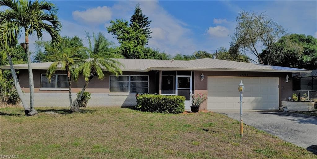 2461 Woodland BLVD FORT MYERS, FL 33907