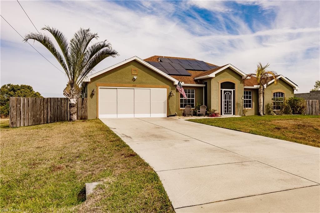 627 7th TER CAPE CORAL, FL 33909