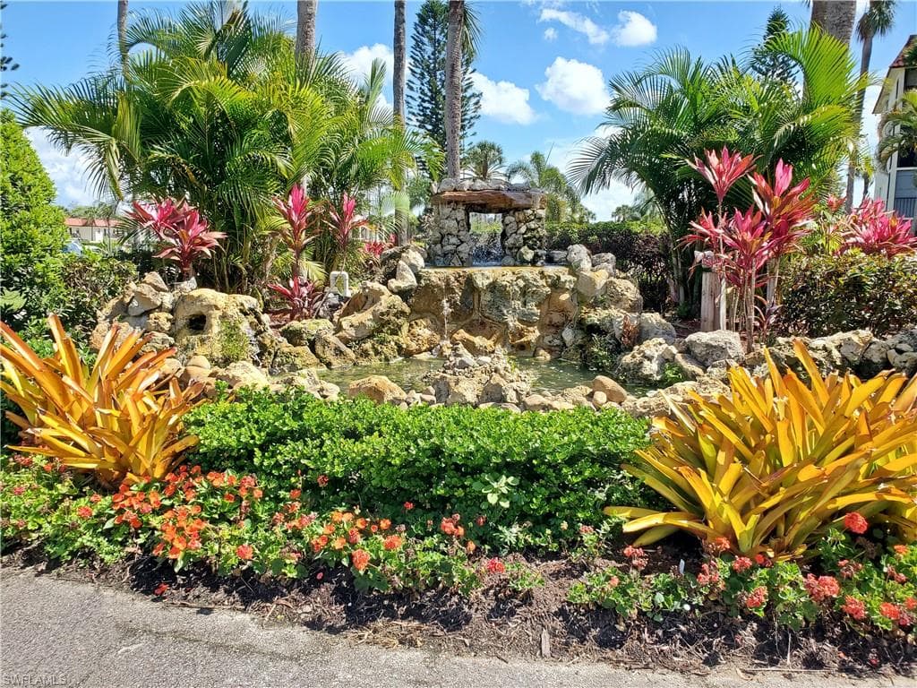 4309 27TH CT SW 103 NAPLES, FL 34116