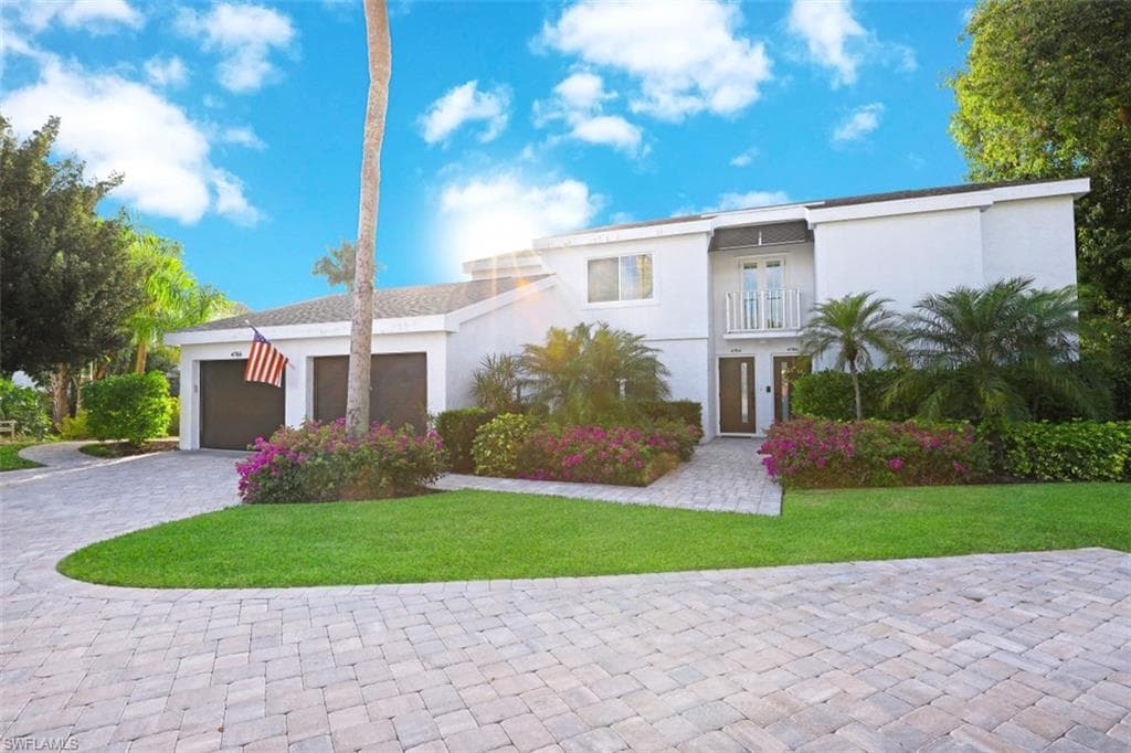 4786 West BLVD B-201 NAPLES, FL 34103