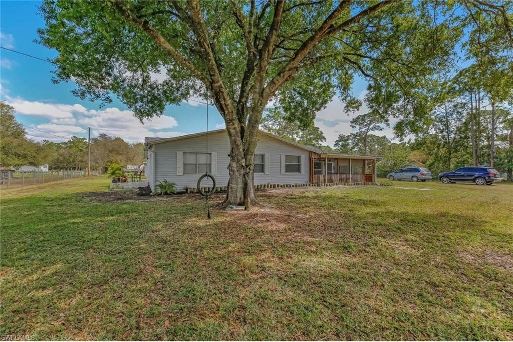 19550/554 Honey Bear LN NORTH FORT MYERS, FL 33917