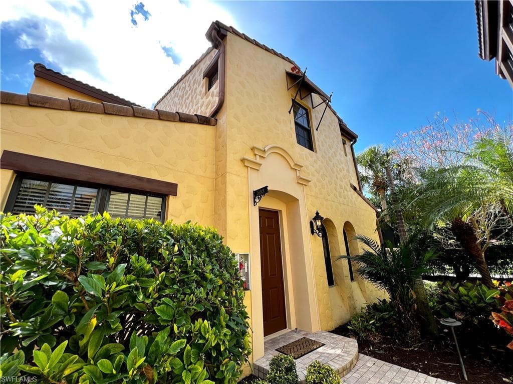 8957 Malibu ST 503 NAPLES, FL 34113