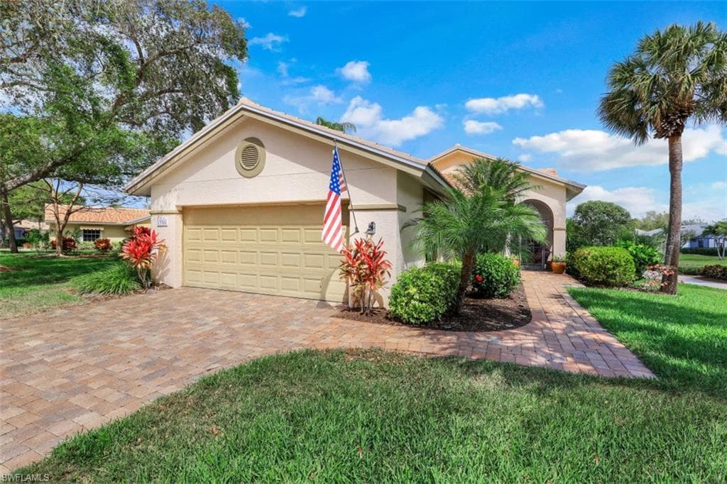 13381 Southampton DR BONITA SPRINGS, FL 34135