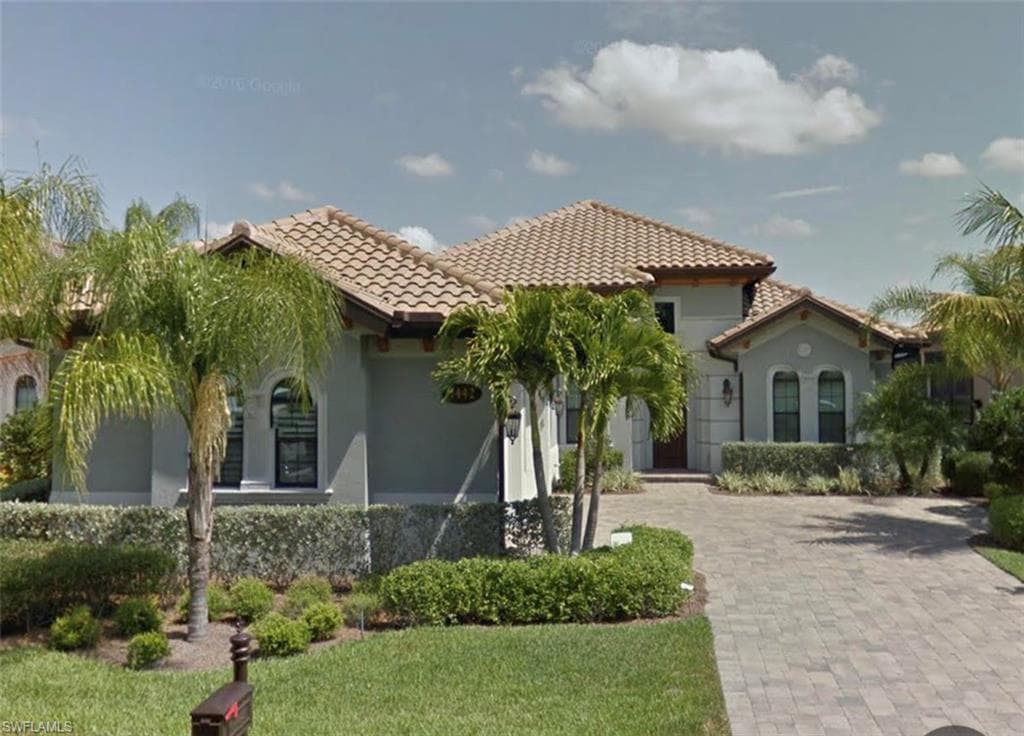 7442 Lantana CIR NAPLES, FL 34119