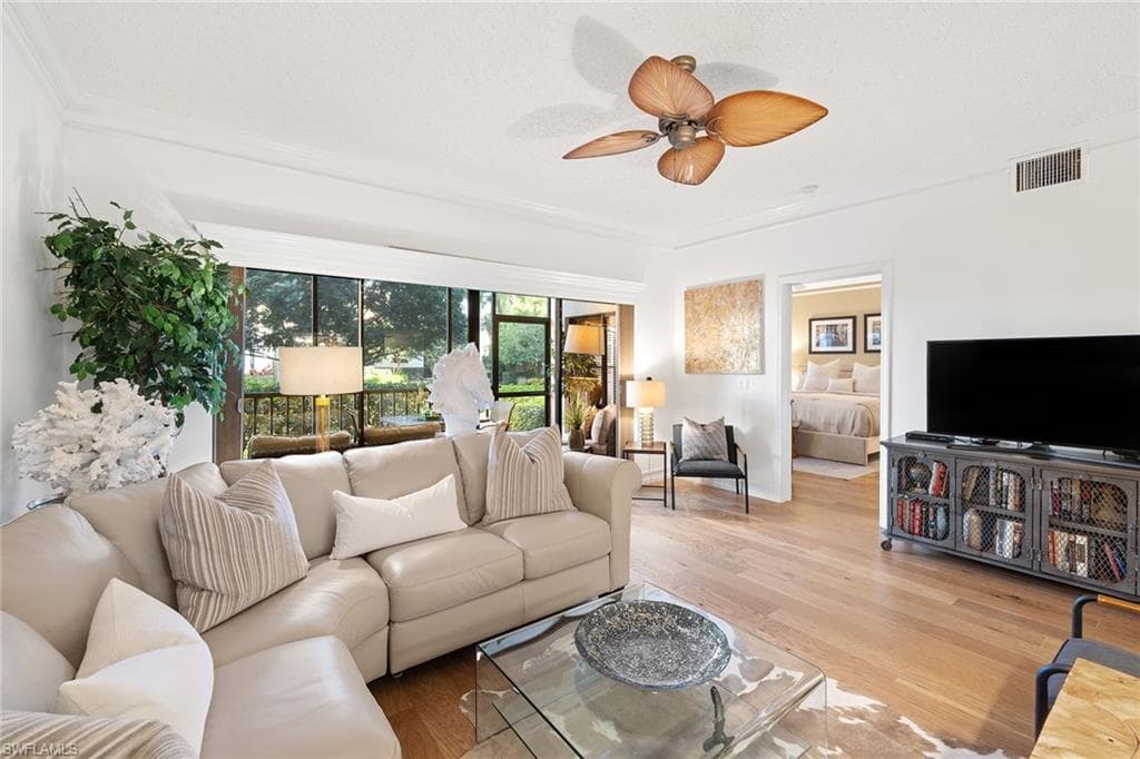 571 Serendipity DR 571 NAPLES, FL 34108