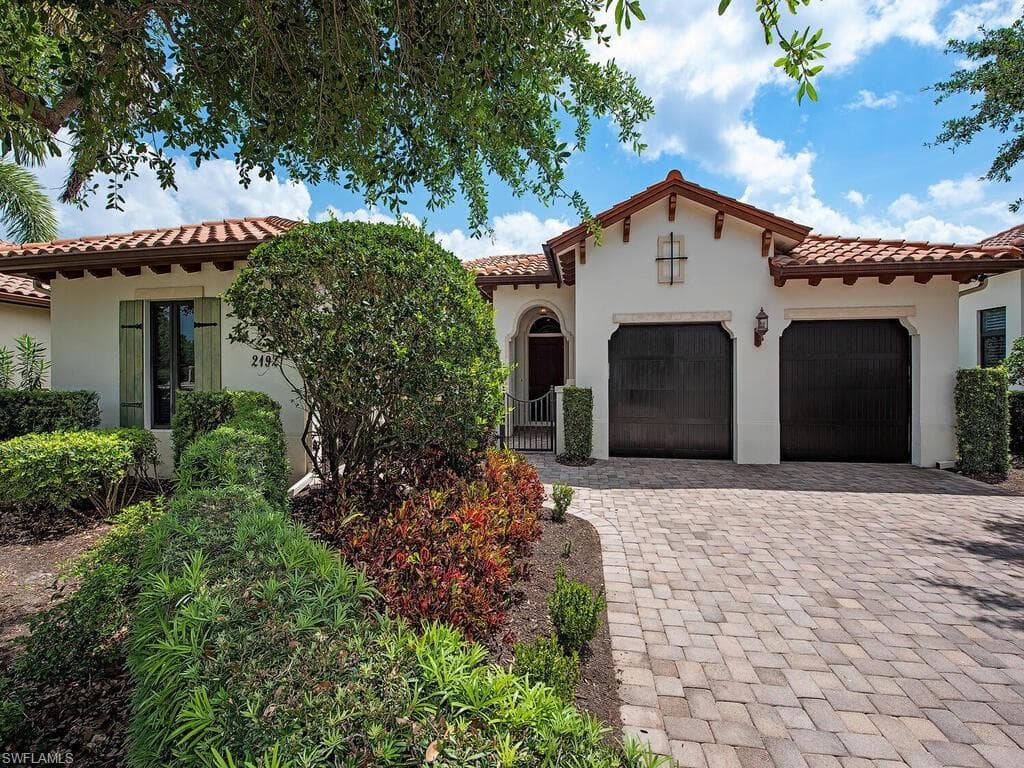 2192 Residence CIR NAPLES, FL 34105