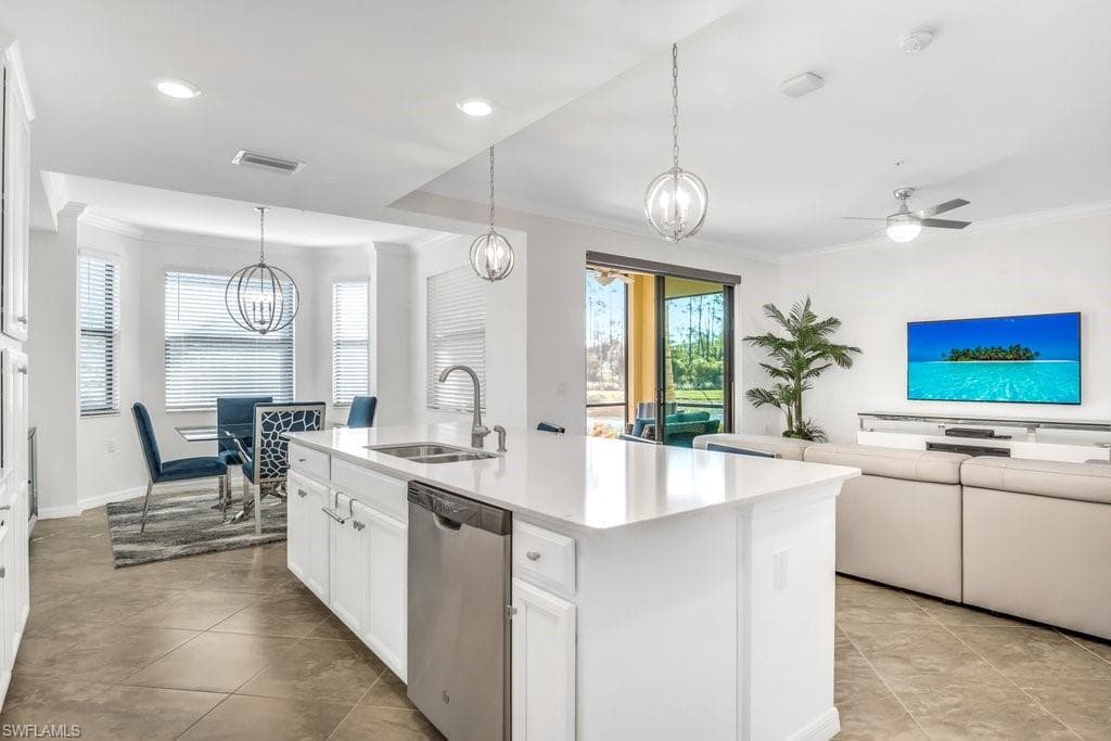 9596 Trevi CT 5416 NAPLES, FL 34113