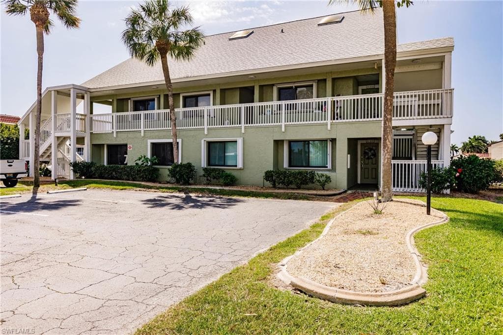 610 Victoria DR A201 CAPE CORAL, FL 33904