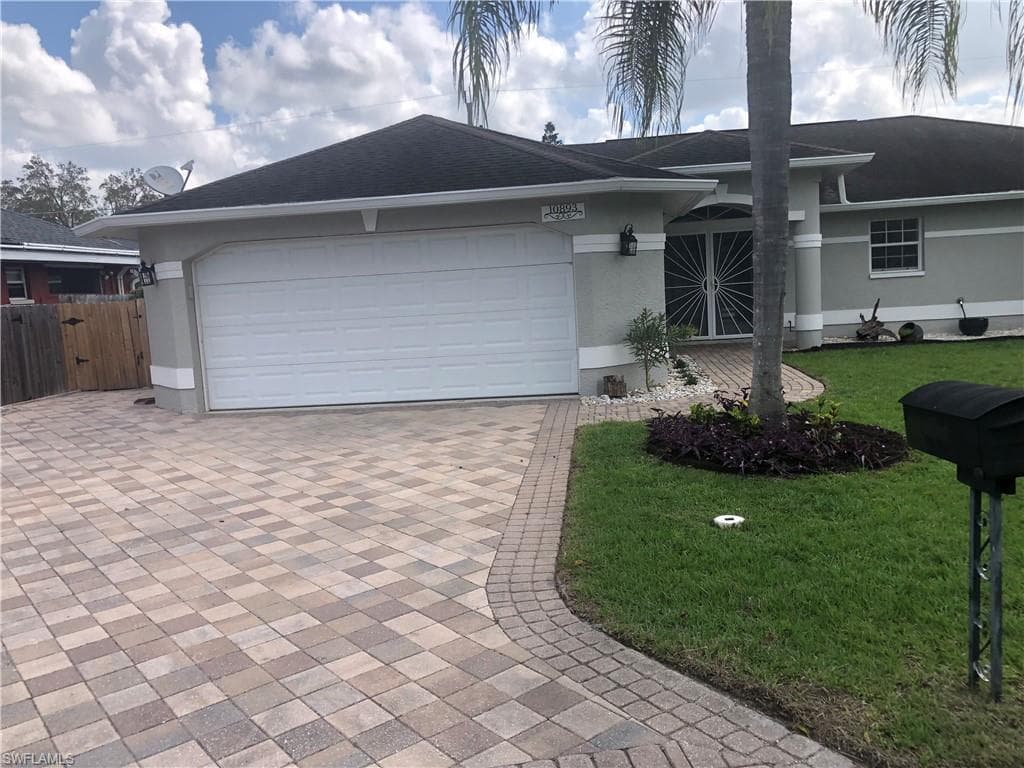 10893 Sea Coral CT BONITA SPRINGS, FL 34135