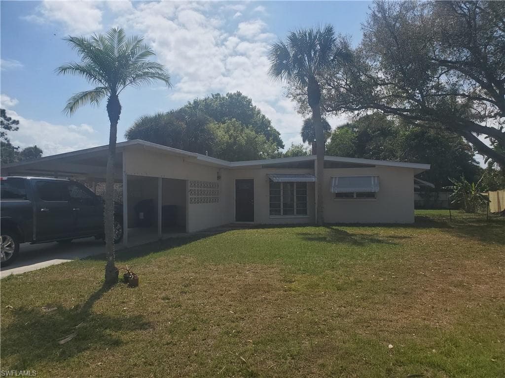 719 May AVE NORTH FORT MYERS, FL 33903