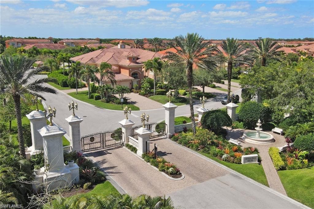 521 Avellino Isles CIR 202 NAPLES, FL 34119