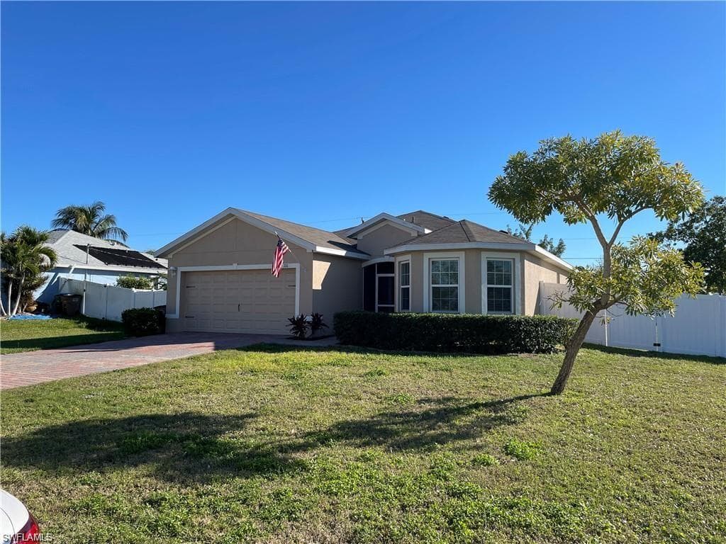 216 SW 21st LN CAPE CORAL, FL 33991