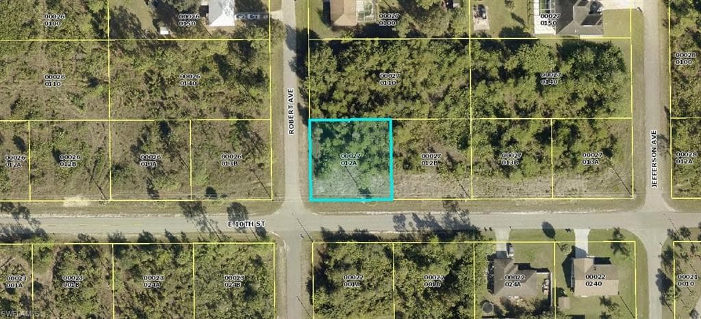2501 E 10th ST LEHIGH ACRES, FL 33936