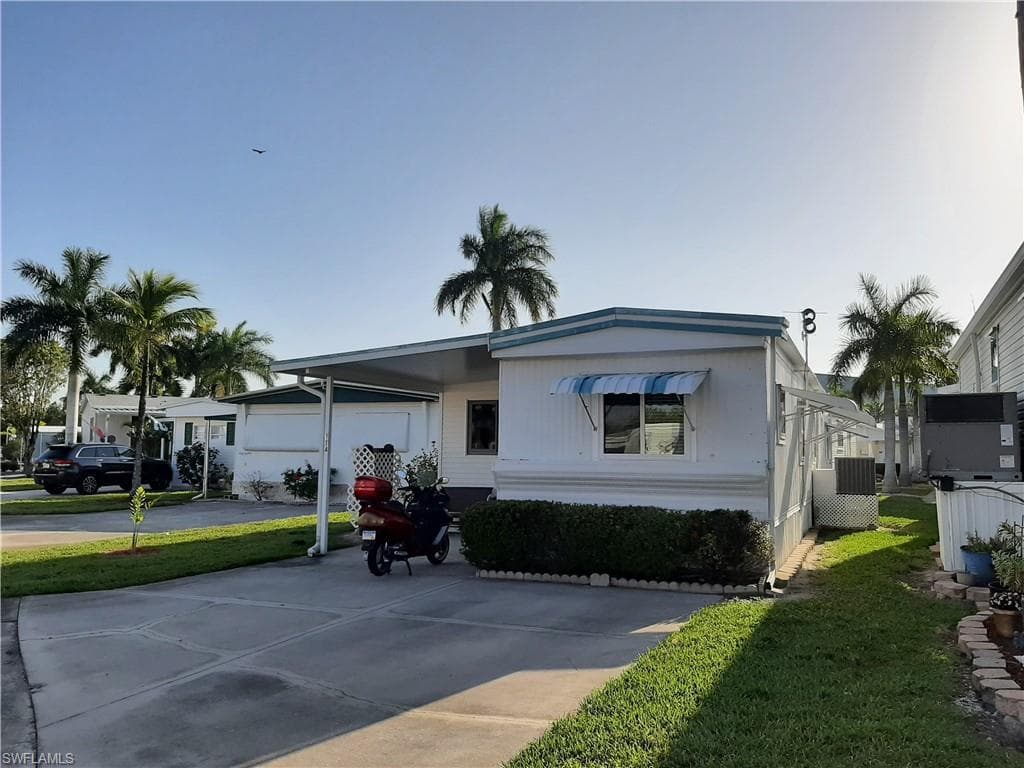 114 BLACKBEARD WAY FORT MYERS BEACH, FL 33931