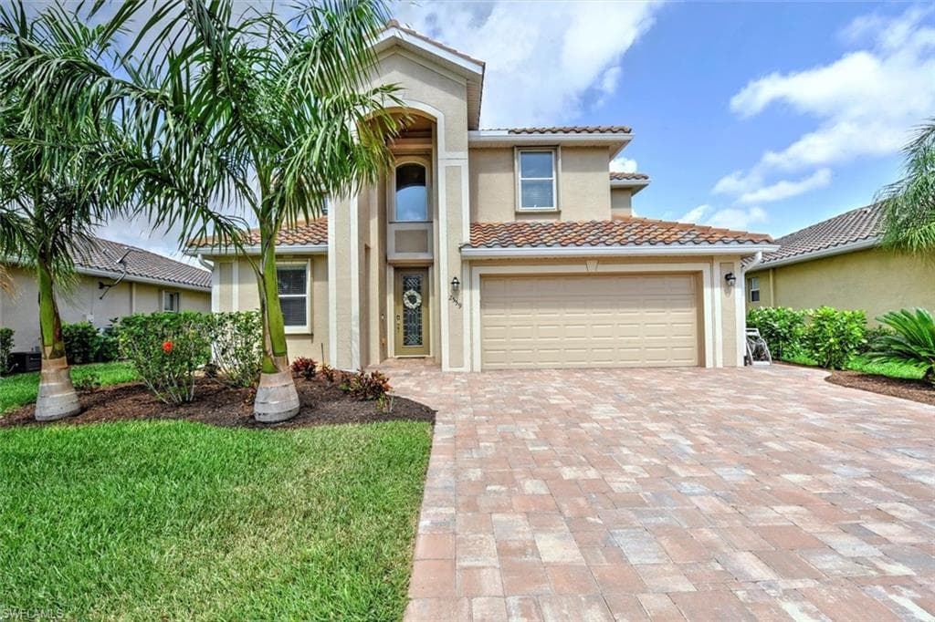 2559 Laurentina LN CAPE CORAL, FL 33909