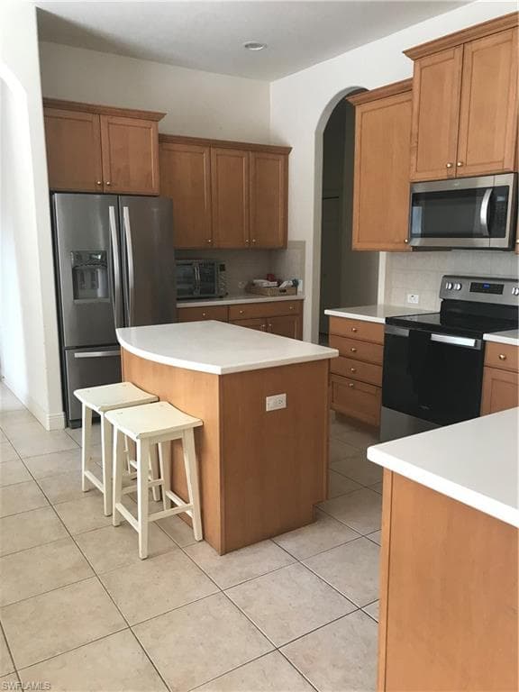 9162 Troon Lakes DR NAPLES, FL 34109
