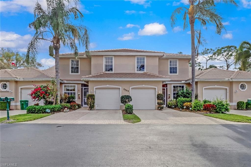 7555 Meadow Lakes DR 102 NAPLES, FL 34104