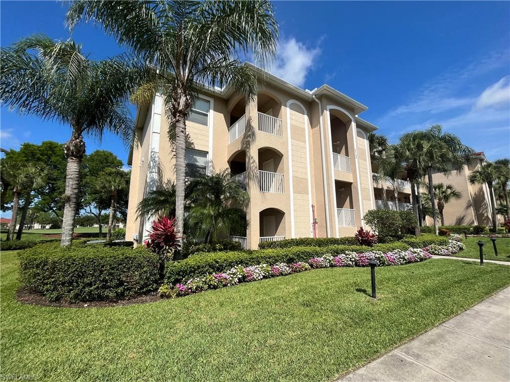 2700 Cypress Trace CIR 3113 NAPLES, FL 34119